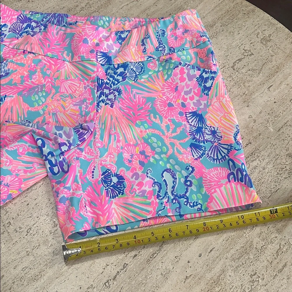 Lilly Pulitzer Nakia Luxletic Shorts in Signature Colorful Print UPF+50 Size 8 - Picture 8 of 15